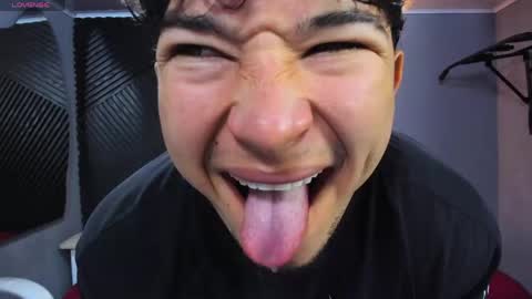 horny_nick18 online show from 7, 5, 2026