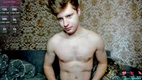 Snapshot of hornyblondieboyy chatting on 4, 4, 2026 Max online show from 4, 4, 2026