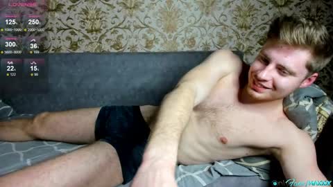 Snapshot of hornyblondieboyy chatting on 17, 4, 2026 Max online show from 17, 4, 2026