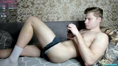 Snapshot of hornyblondieboyy chatting on 19, 4, 2026 Max online show from 19, 4, 2026