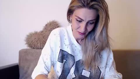 AshlineKatte online show from 11, 5, 2026