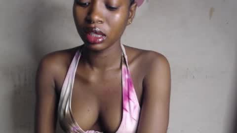 Snapshot of hornyslut_xx chatting on 27, 4, 2026 Bella online show from 27, 4, 2026