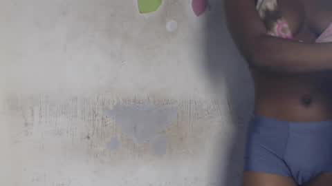 Snapshot of hornyslut_xx chatting on 30, 4, 2026 Bella online show from 30, 4, 2026