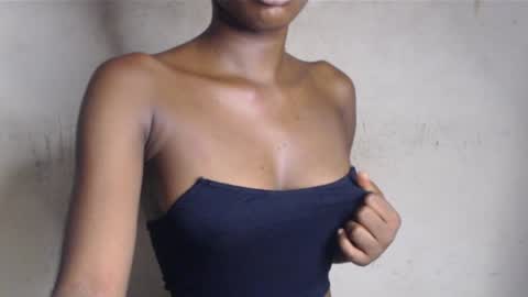 Snapshot of hornyslut_xx chatting on 16, 5, 2026 Bella online show from 16, 5, 2026