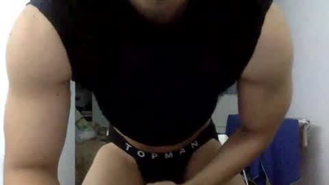 hornyspaniard93 online show from 8, 3, 2026