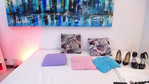 LILY online show from 8, 5, 2026
