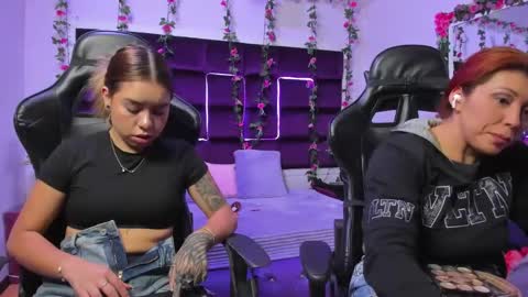 Snapshot of hornyy_mom chatting on 27, 10, 2025 hornyy mom online show from 27, 10, 2025