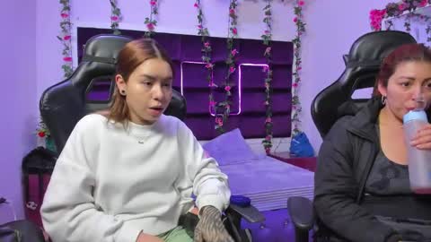 Snapshot of hornyy_mom chatting on 29, 10, 2025 hornyy mom online show from 29, 10, 2025