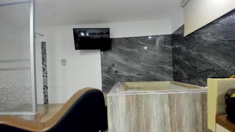 ronald and victoria online show from 18, 1, 2026