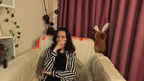 Mia online show from 28, 10, 2025