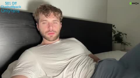 Snapshot of hot8pack01 chatting on 12, 12, 2024 Edward aka Wolf online show from 12, 12, 2024