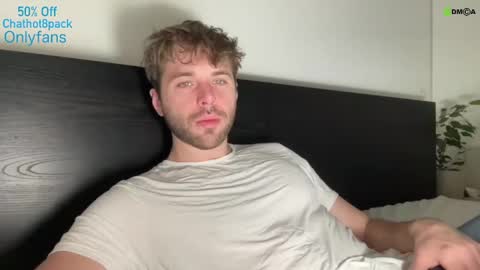 Snapshot of hot8pack01 chatting on 17, 12, 2024 Edward aka Wolf online show from 17, 12, 2024