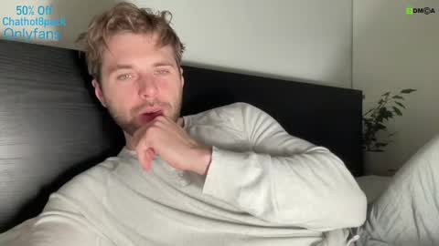 Snapshot of hot8pack01 chatting on 18, 12, 2024 Edward aka Wolf online show from 18, 12, 2024