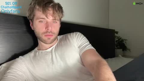 Snapshot of hot8pack01 chatting on 7, 1, 2025 Edward aka Wolf online show from 7, 1, 2025