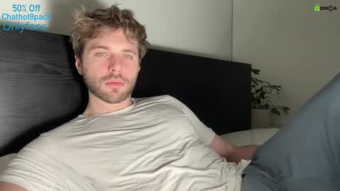 Snapshot of hot8pack01 chatting on 17, 1, 2025 Edward aka Wolf online show from 17, 1, 2025