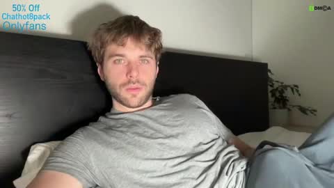 Snapshot of hot8pack01 chatting on 21, 1, 2025 Edward aka Wolf online show from 21, 1, 2025