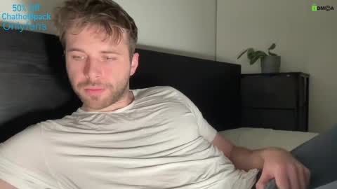 Snapshot of hot8pack01 chatting on 12, 2, 2025 Edward aka Wolf online show from 12, 2, 2025