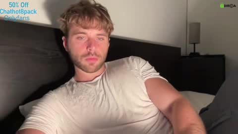 Snapshot of hot8pack01 chatting on 24, 9, 2025 Edward aka Wolf online show from 24, 9, 2025