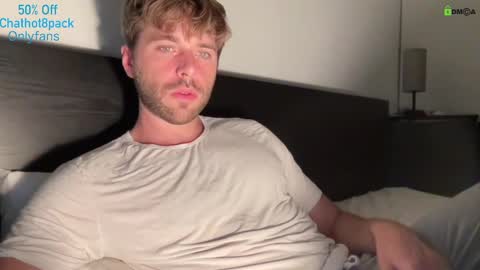 Snapshot of hot8pack01 chatting on 3, 10, 2025 Edward aka Wolf online show from 3, 10, 2025