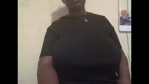 Snapshot of hot_alynn chatting on 25, 9, 2025 ALLYN online show from 25, 9, 2025