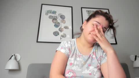 LiluCaroline online show from 18, 1, 2025