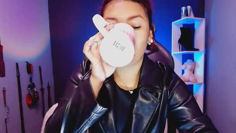 hot chocolate 4u online show from 20, 11, 2025