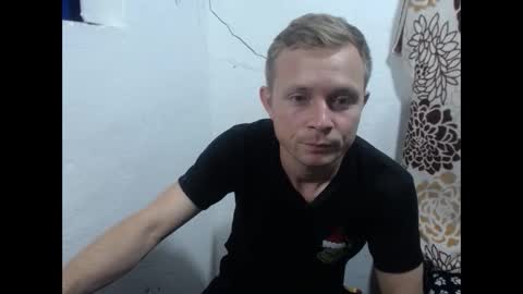 Snapshot of hot_mann11 chatting on 18, 9, 2025 angel online show from 18, 9, 2025