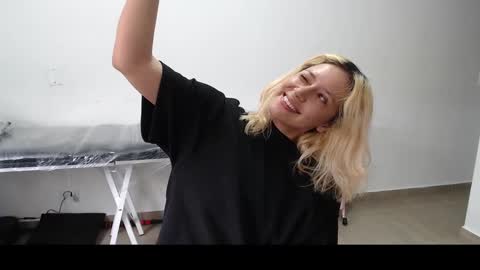 Mia online show from 3, 3, 2025