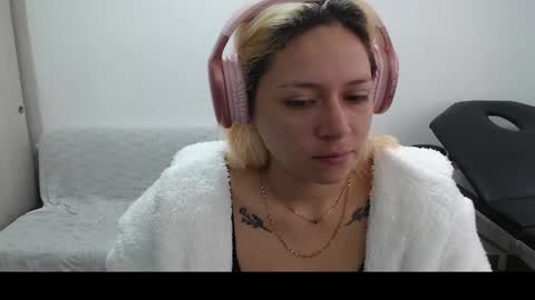 Mia online show from 9, 3, 2025