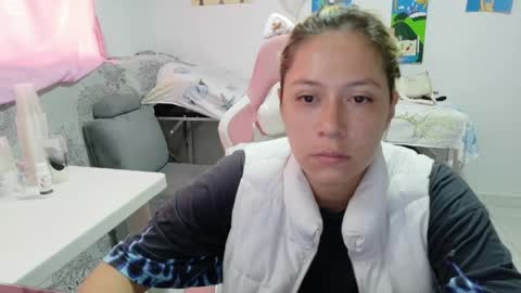 Mia online show from 6, 5, 2026