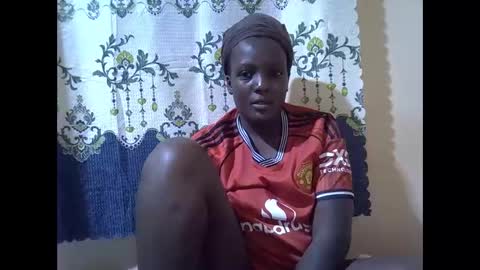 Snapshot of hot_raylah chatting on 22, 12, 2025 RAYLAH online show from 22, 12, 2025