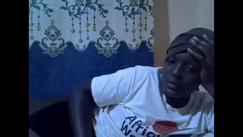 Snapshot of hot_raylah chatting on 8, 1, 2026 RAYLAH online show from 8, 1, 2026