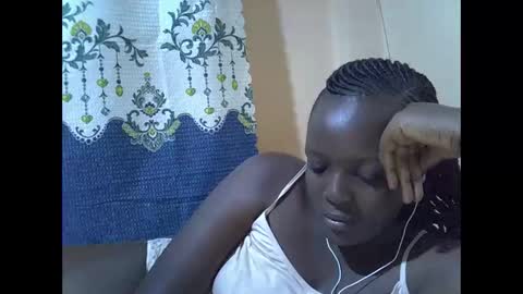 Snapshot of hot_raylah chatting on 13, 1, 2026 RAYLAH online show from 13, 1, 2026