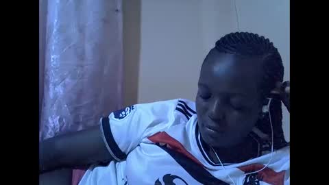 Snapshot of hot_raylah chatting on 17, 1, 2026 RAYLAH online show from 17, 1, 2026