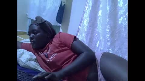 Snapshot of hot_raylah chatting on 7, 2, 2026 RAYLAH online show from 7, 2, 2026