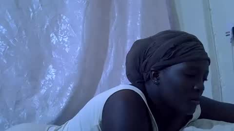 Snapshot of hot_raylah chatting on 9, 2, 2026 RAYLAH online show from 9, 2, 2026