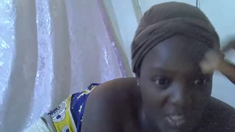 Snapshot of hot_raylah chatting on 10, 2, 2026 RAYLAH online show from 10, 2, 2026