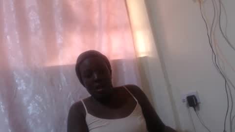 Snapshot of hot_raylah chatting on 24, 2, 2026 RAYLAH online show from 24, 2, 2026