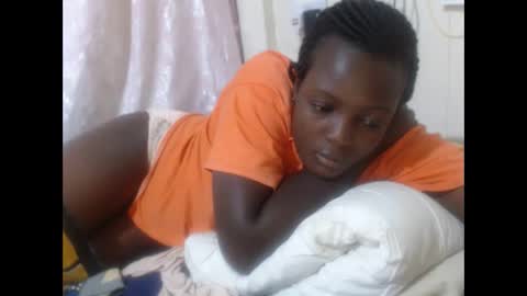 Snapshot of hot_raylah chatting on 27, 2, 2026 RAYLAH online show from 27, 2, 2026