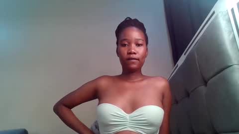 Snapshot of hot_sexyy_ladyy chatting on 3, 3, 2025 hot sexyy ladyy online show from 3, 3, 2025