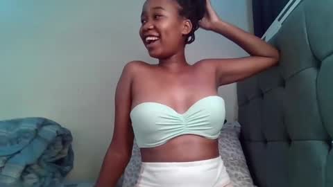 Snapshot of hot_sexyy_ladyy chatting on 6, 3, 2025 hot sexyy ladyy online show from 6, 3, 2025