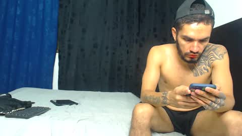 Snapshot of hot_sharks__ chatting on 6, 1, 2026 Hot Sharks online show from 6, 1, 2026