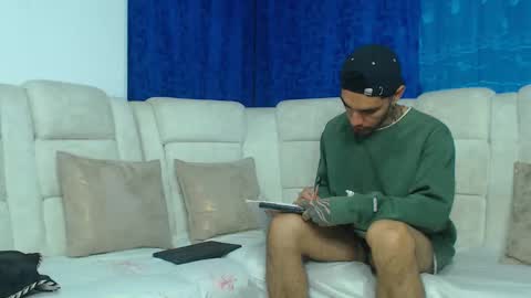 Snapshot of hot_sharks__ chatting on 4, 2, 2026 Hot Sharks online show from 4, 2, 2026