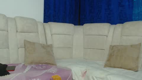 Snapshot of hot_sharks__ chatting on 2, 4, 2026 Hot Sharks online show from 2, 4, 2026