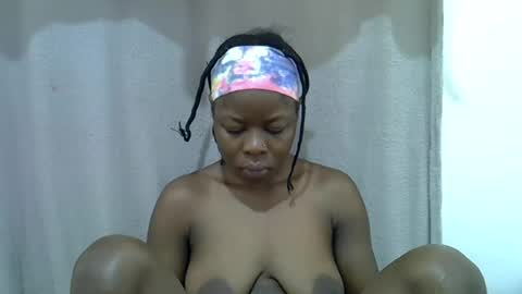 Snapshot of hot_shayla chatting on 8, 7, 2026 esiiii online show from 8, 7, 2026