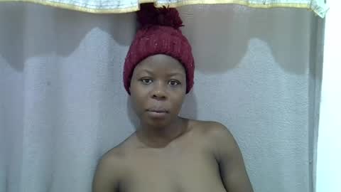 Snapshot of hot_shayla chatting on 19, 7, 2026 esiiii online show from 19, 7, 2026