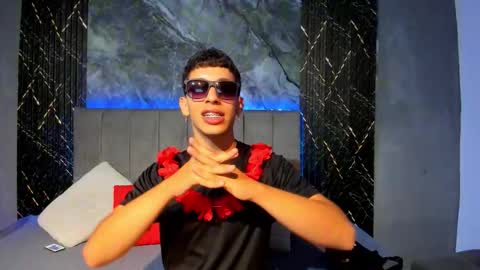 Snapshot of hot_summer_boy chatting on 15, 1, 2026 Hot Summer Boy online show from 15, 1, 2026