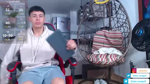 hot_twinks83 online show from 9, 9, 2025