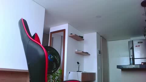 hot_twinks83 online show from 25, 9, 2025