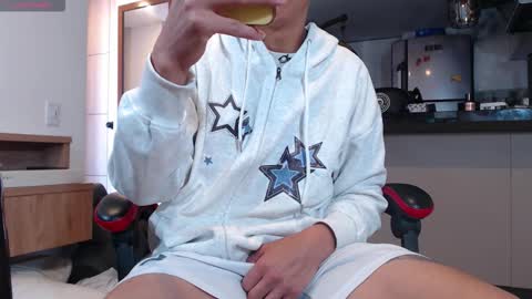 hot_twinks83 online show from 21, 10, 2025